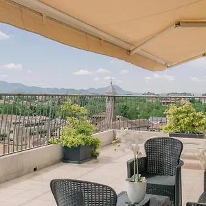 https://m14-teatro-verdi-terrace-apartment.hotelinveneto.com